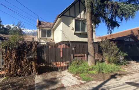 Casa Avenida Grecia – Peñalolen